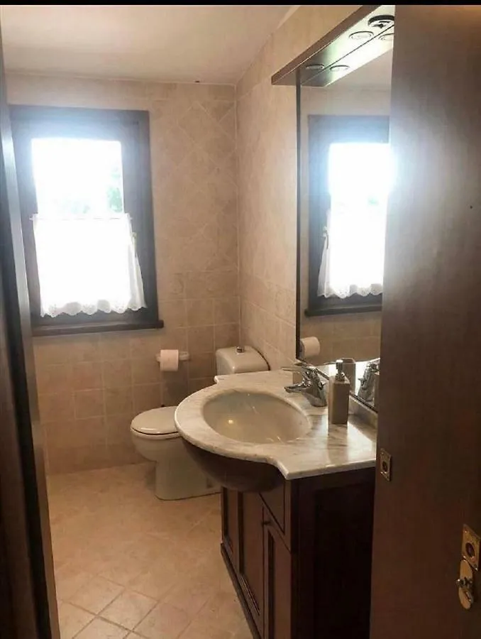 Appartamento In Bifamiliare Tizzano Val Parma Apartment