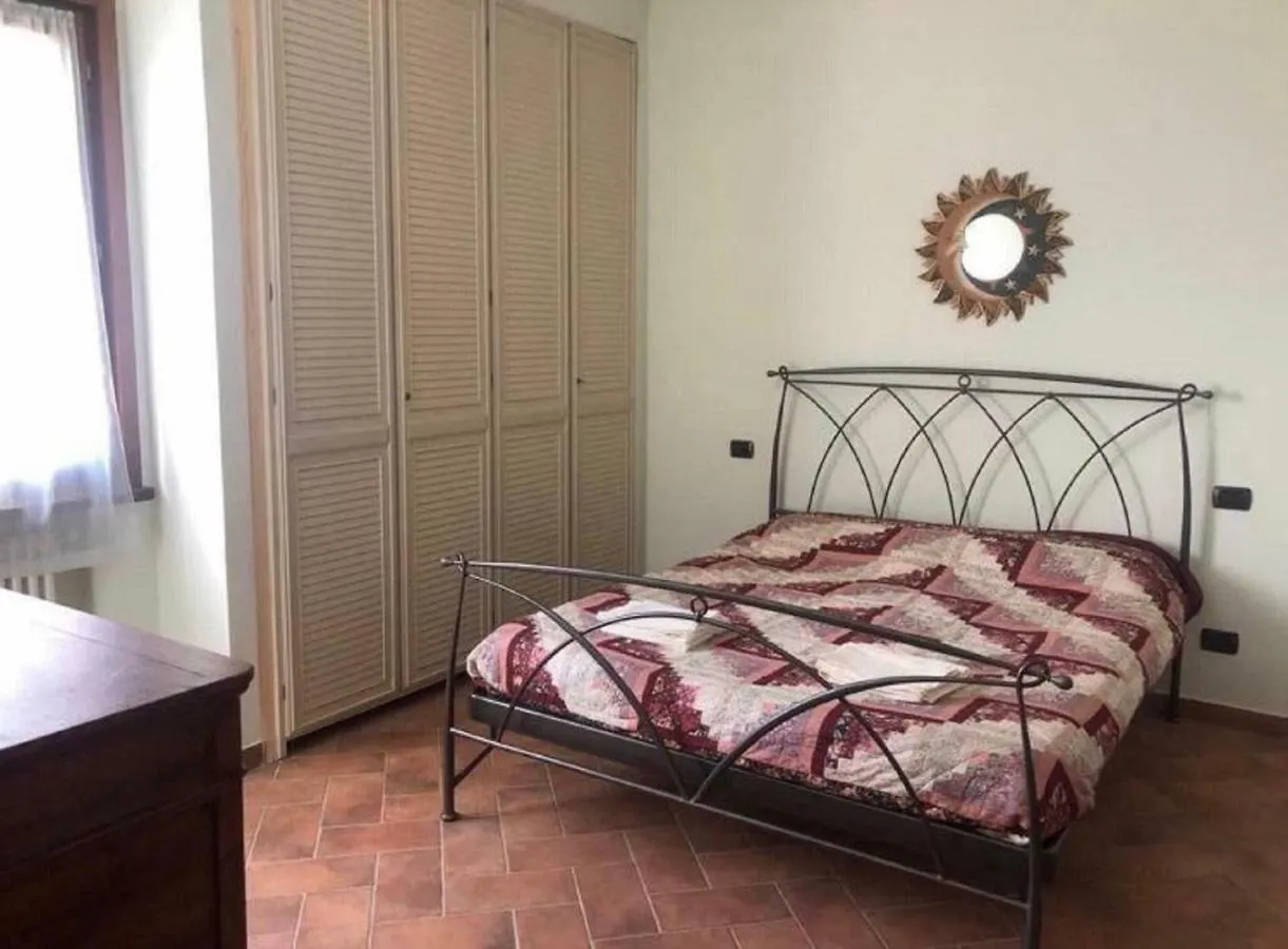 Apartment Appartamento In Bifamiliare Tizzano Val Parma